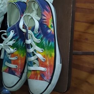 Converse youth size 2